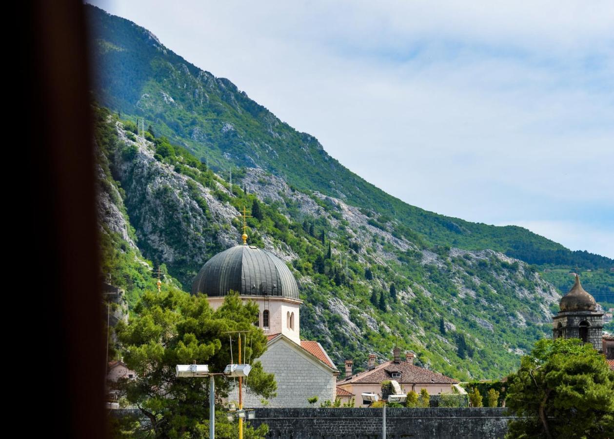 Garni Hotel Tianis Kotor Exterior foto
