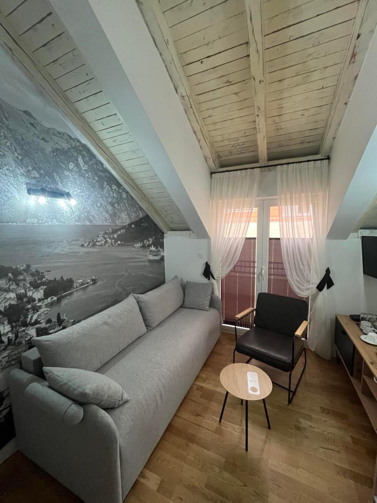 Garni Hotel Tianis Kotor Exterior foto